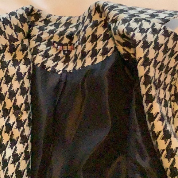 Coat - Picture 4 of 4